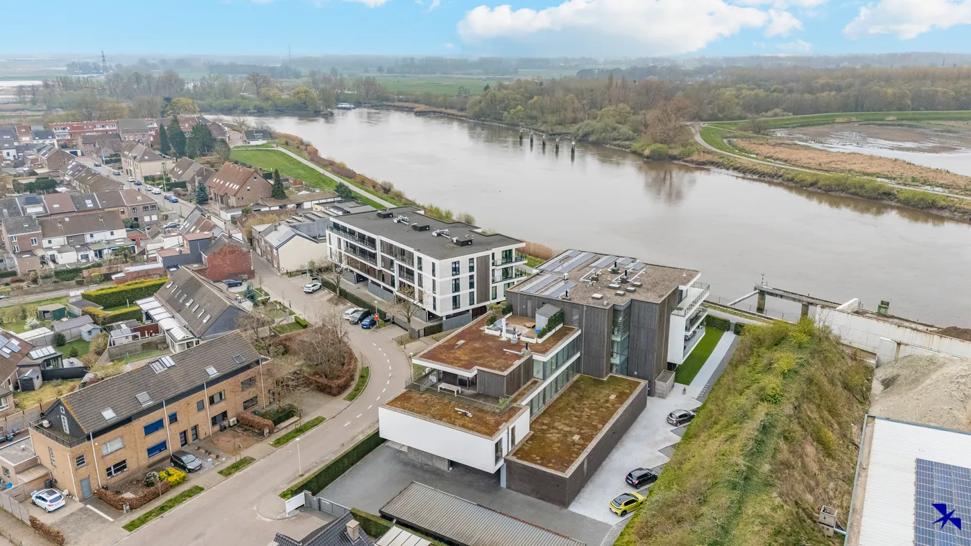 Stijlvol appartement met zicht op het water en binnenzwembad - foto 2
