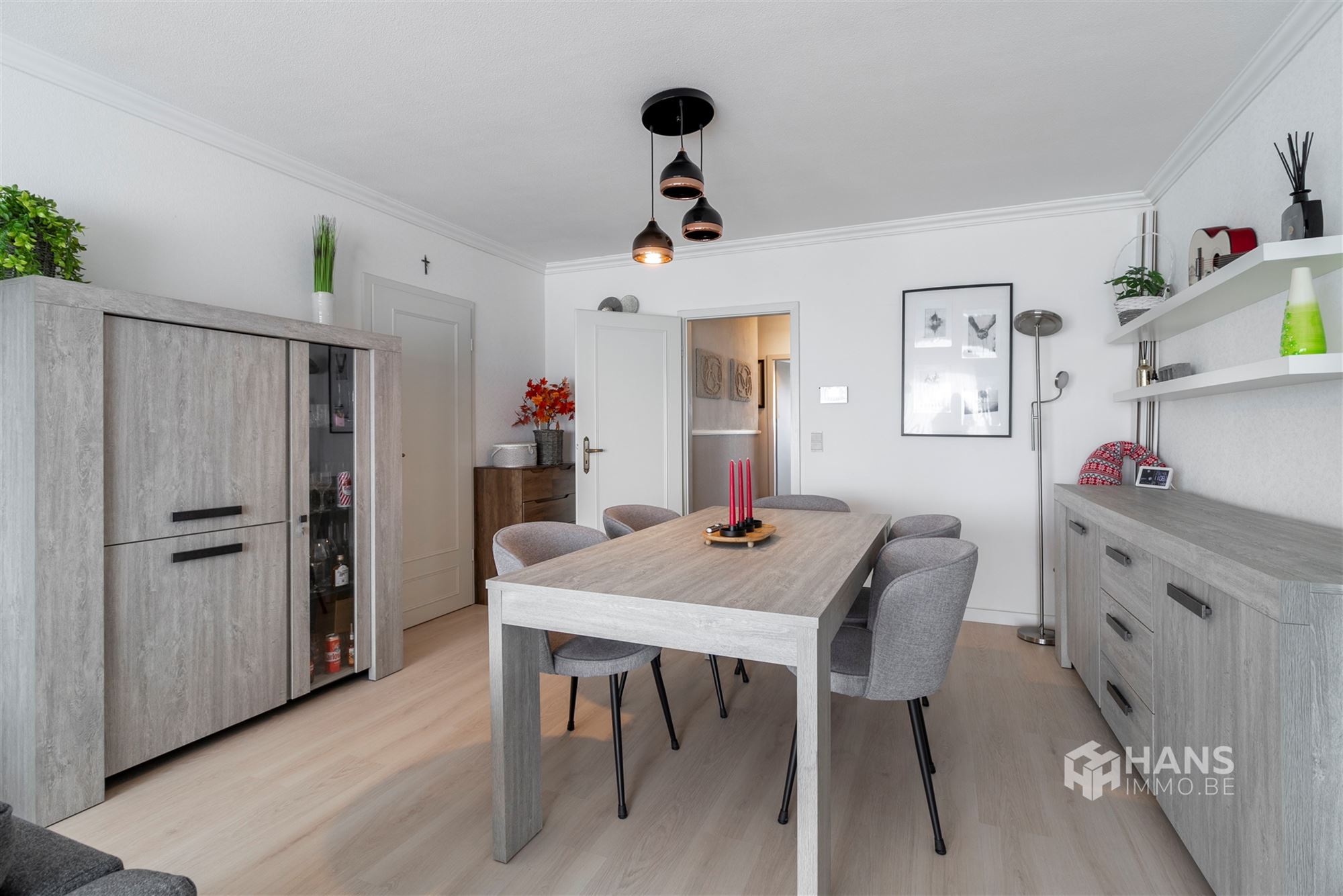 Instapklaar appartement (97 m²) met 2 slaapkamers, autostaanplaats en 2 terrassen in Merksem - foto 4