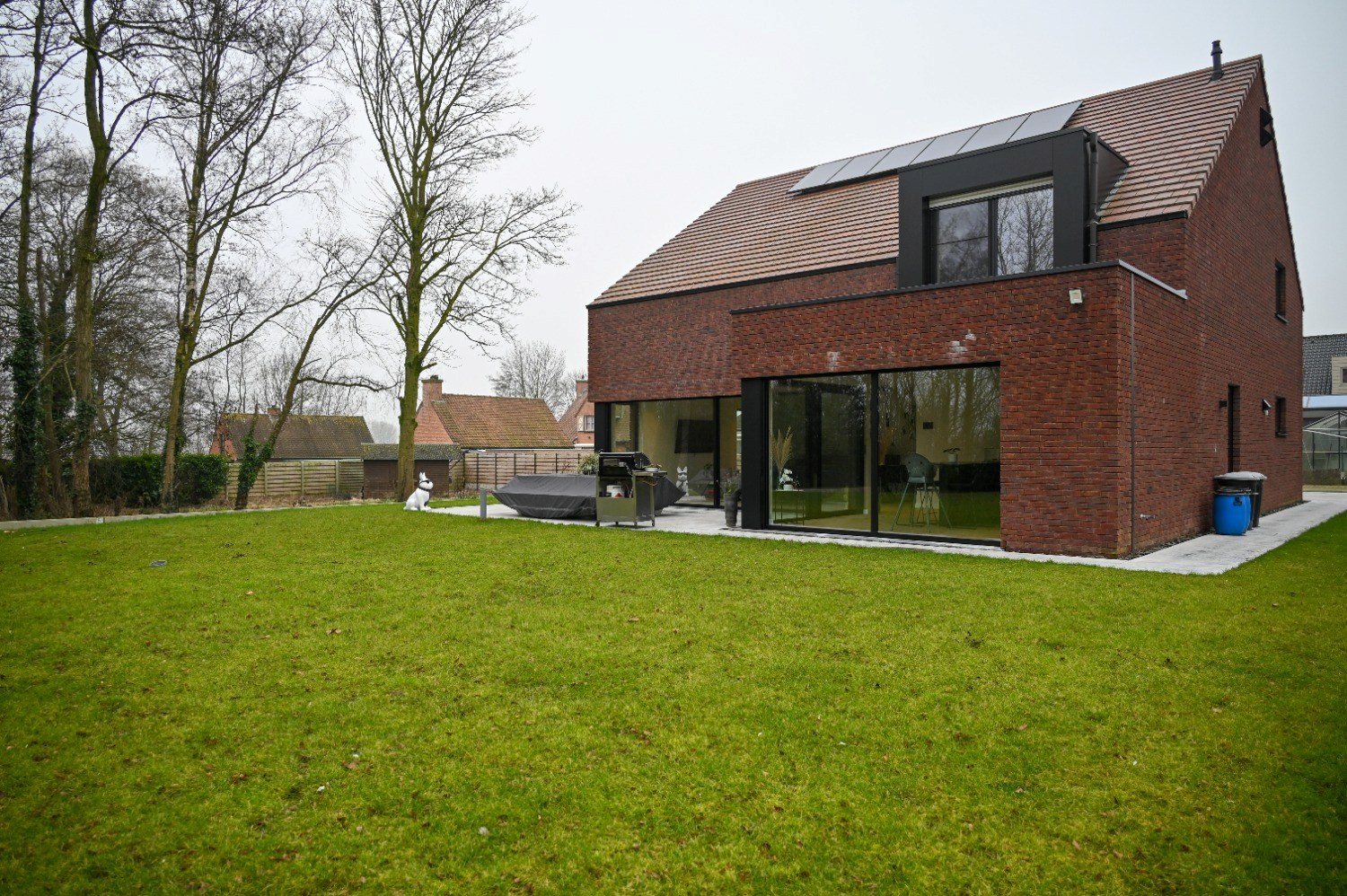 GROTE ALLEENSTAANDE NIEUWBOUWWONING OP 1776M² MET OPRIJLAAN - foto 4