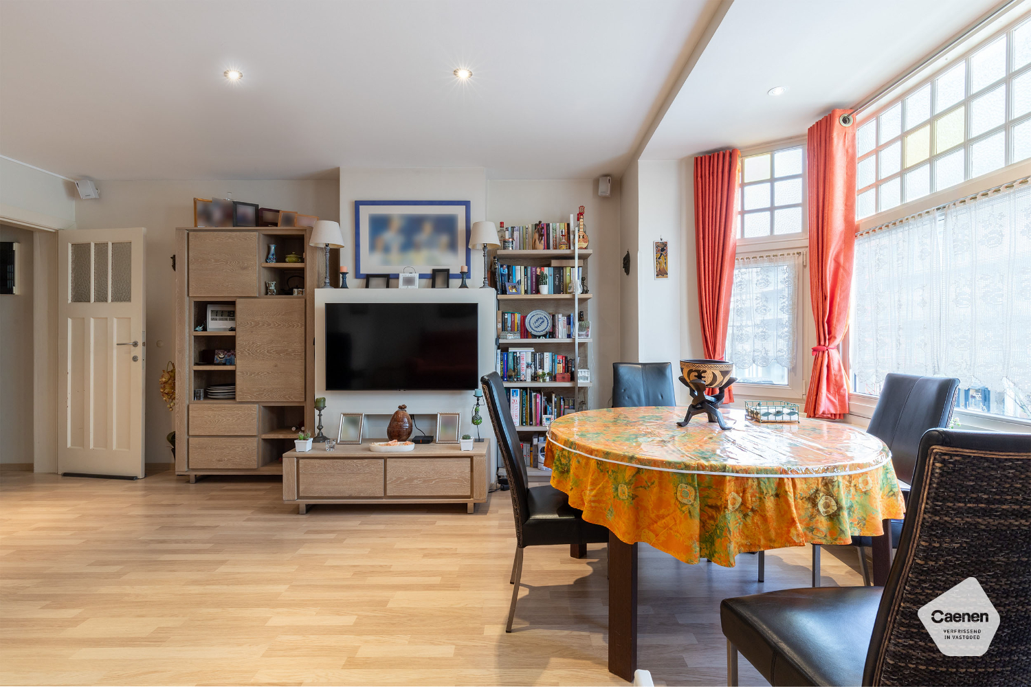 Ruim karakterappartement met 4 slaapkamers, gelegen in historisch pand - foto 3