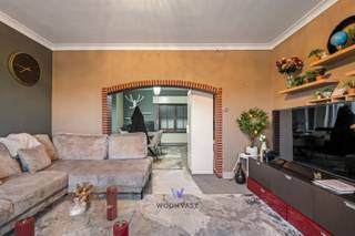 Ontdek deze veelzijdige eigendom (momenteel verhuurd) met een ruim bijgebouw welke ideaal is voor zelfstandigen, hobbyisten of wie nood heeft...