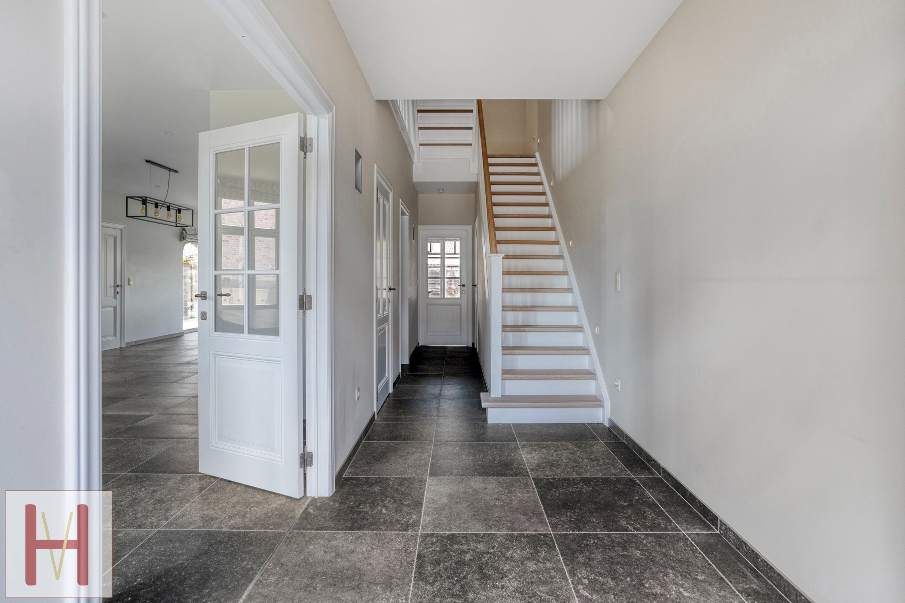 Recente half-open pastorijwoning in een doodlopende straat. - foto 4
