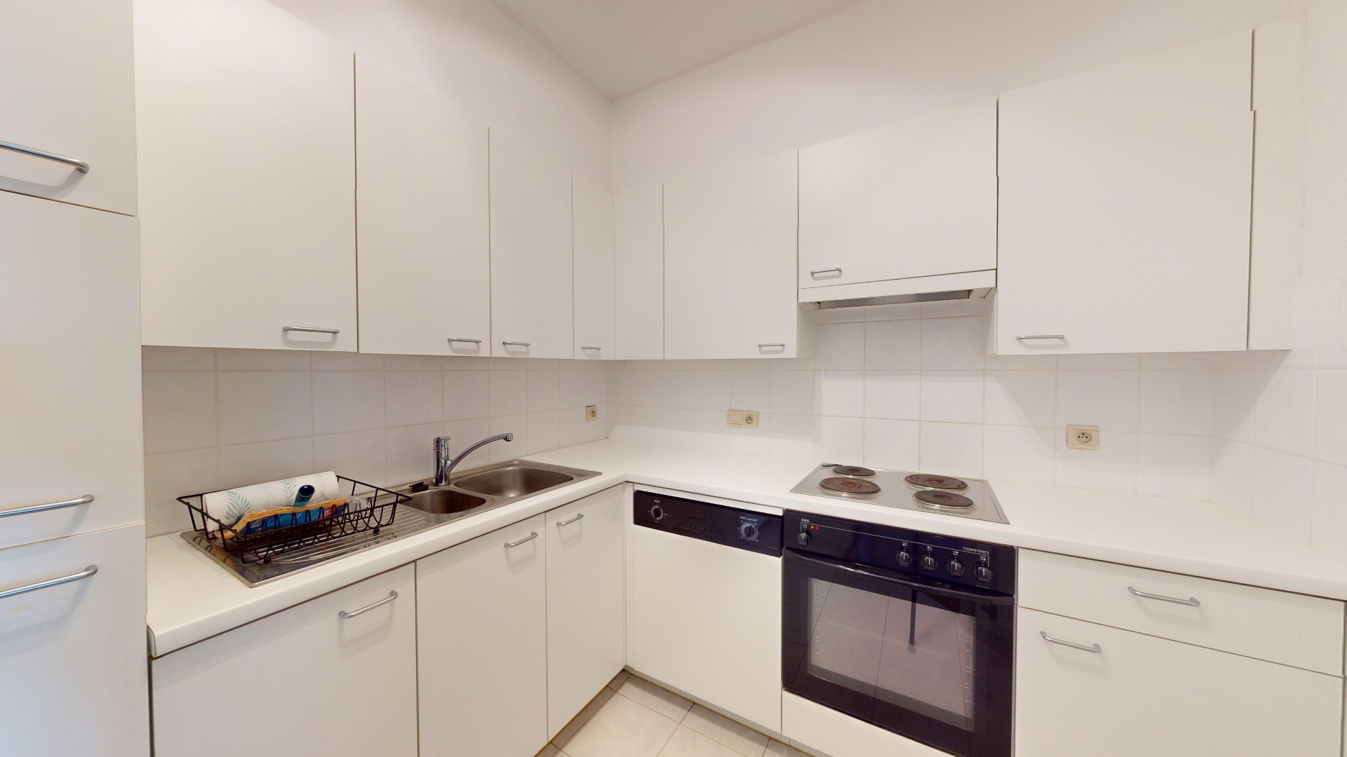 Ruim éénslaapkamer appartement op de zeedijk te Duinbergen. - foto 4