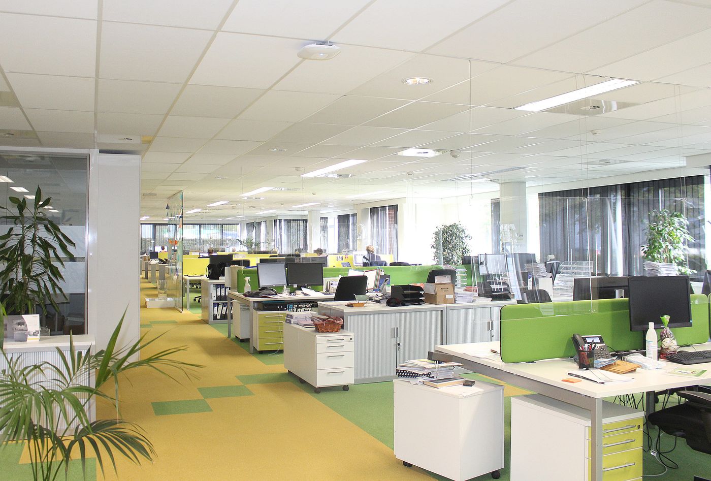 1.980 m² kantoren nabij R0 - foto 2