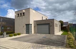 Te huur ruime, ENERGIEZUINIGE woning op uiterst rustige ligging te OudenaardeBekijk de rondleiding in deze...