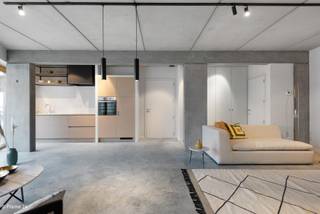 Dit appartement ligt op een boogscheut van het centrum in het indrukwekkende nieuwbouwproject “Koning Noord”. Dit appartement op de derde...