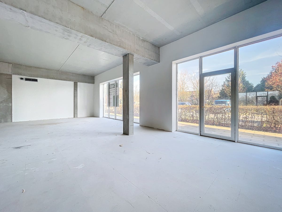 Local commercial nouvellement construit (43 m² - 331 m²) au centre de Lokeren - photo 3