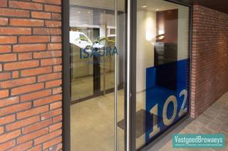 Ontdek dit gelijkvloers appartement in Zottegem, met een uitzonderlijke ligging vlakbij het ziekenhuis, winkels, openbaar vervoer en alle...