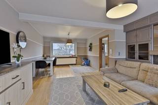 Venez découvrir cet appartement de 4 pièces prêt à l'emploi à vendre à Beveren-Leie. Cette agréable maison est située sur un terrain d'environ...