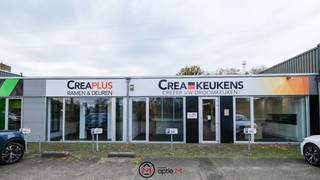 Bent u op zoek naar een polyvalente bedrijfsruimte te huur in een strategische buurt? Deze ruime showroom met magazijn biedt een...