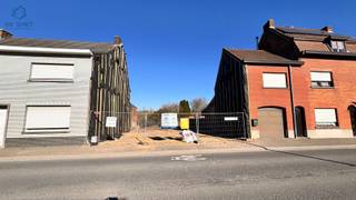 PROJECTGROND VOOR 2 APPARTEMENTEN TE VIANE PROJECTGROND MET PLANNEN EN VERGUNNING VOOR 2 APPARTEMENTEN . Dit betreft een gelijkvloers waar er...