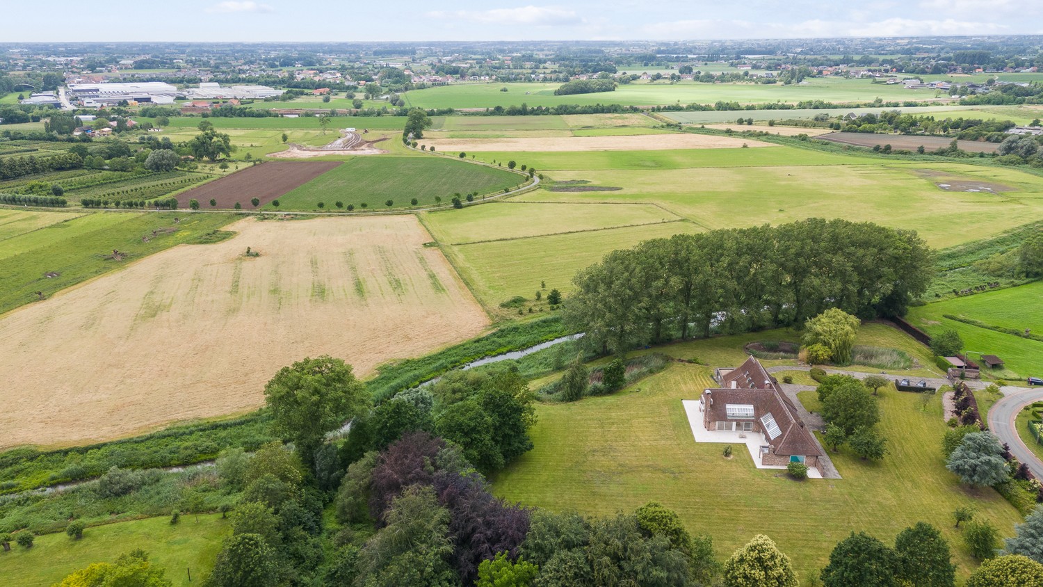 Volop privacy en ruimte in deze landelijke villa, incl de "Oude Leiebedding" op bijna 6ha - foto 4