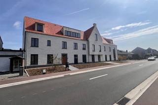 Luxueus nieuwbouw duplex appartement in het hartje van Begijnendijk Op zoek naar stijlvol en comfortabel wonen in het centrum?Dan is dit prachtige...