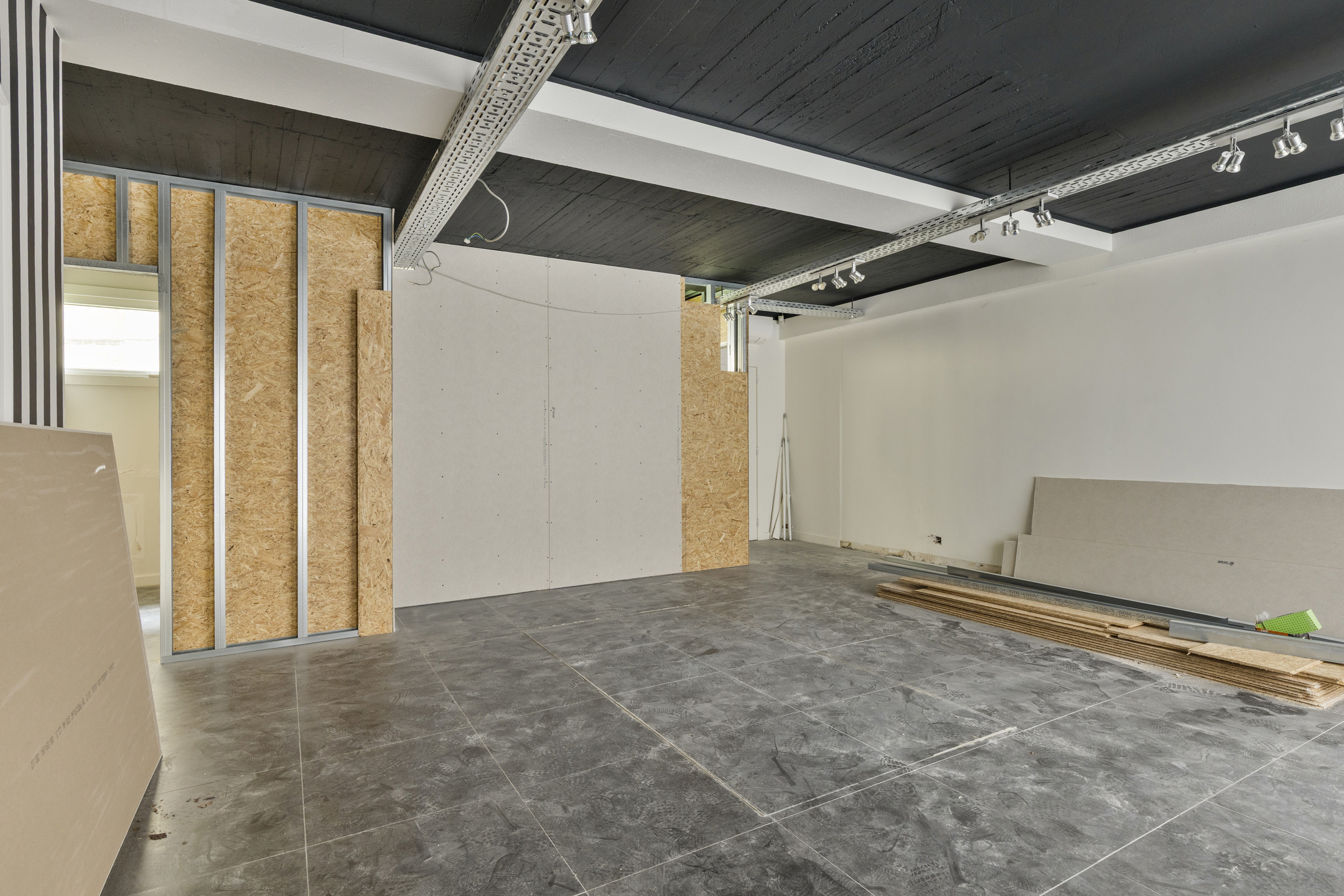 Polyvalente handelszaak in het hart van Grimbergen - foto 2