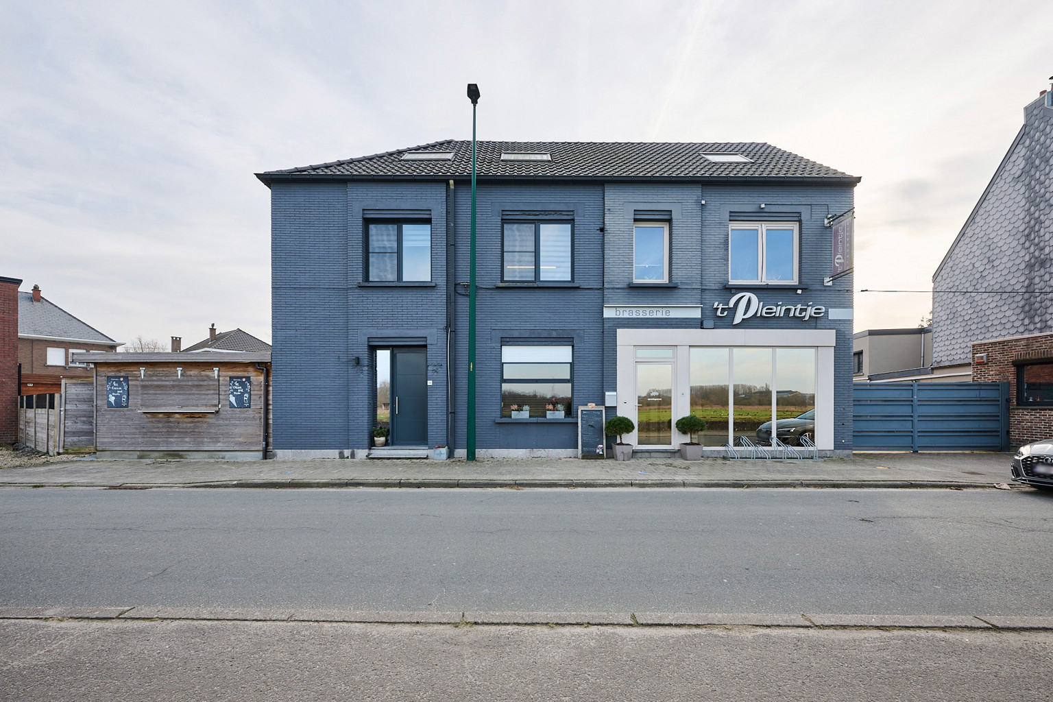 Commercial for sale in Roosdaal - photo 1