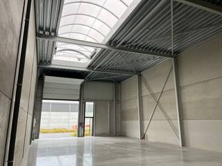 Strategically located new SME unit of 426 m² for rentThis modern SME unit is located on the former “Genk Hout” site in the Genk-Nord industrial area,...