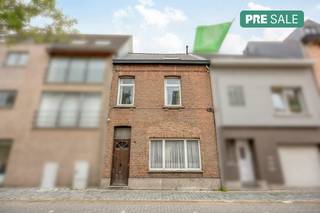 Vous recherchez un projet au potentiel énorme ? Cette maison familiale à rénover est située en plein centre de Puurs, à quelques pas de la gare,...