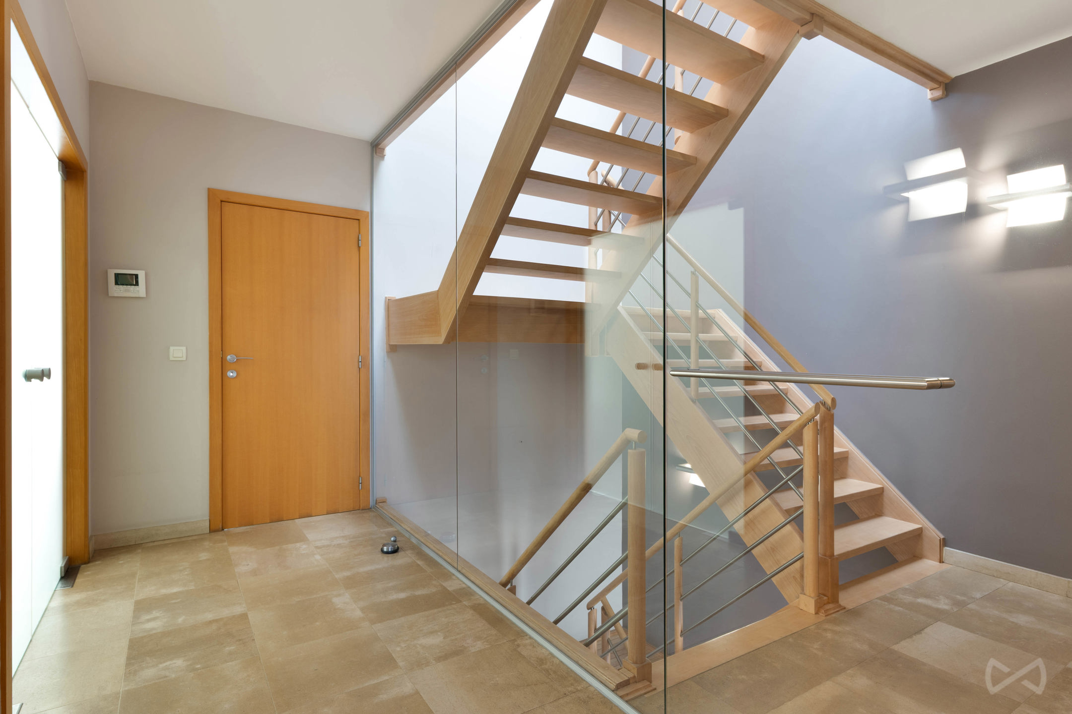 Uitzonderlijk ruime woning grenzend aan parkgebied - foto 4