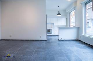 Wonen op een echte centrumlocatie met de Oude Vest, openbaar vervoer, horeca en winkels op wandelafstand? Dat kan in deze knappe woning in...