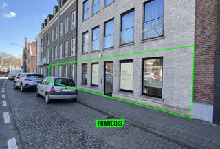 Commercial à louer à Bruges