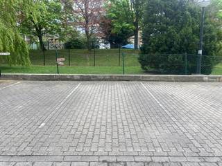 <p>CASALINA Real Estate for rent– An outdoor parking space nr 36 located near shops, schools, public transport and other facilities. Rent 80 € including charges. Immediately available. More info www.casalina.be / info@casalina.be / 02.705.11.10</p>