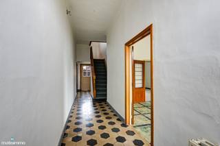 VERDER AF TE WERKEN HOEKWONING MET BINNENKOER EN GARAGE TE MOPERTINGEN*** Bekijkt U deze woning via een aanverwante website? Surf...