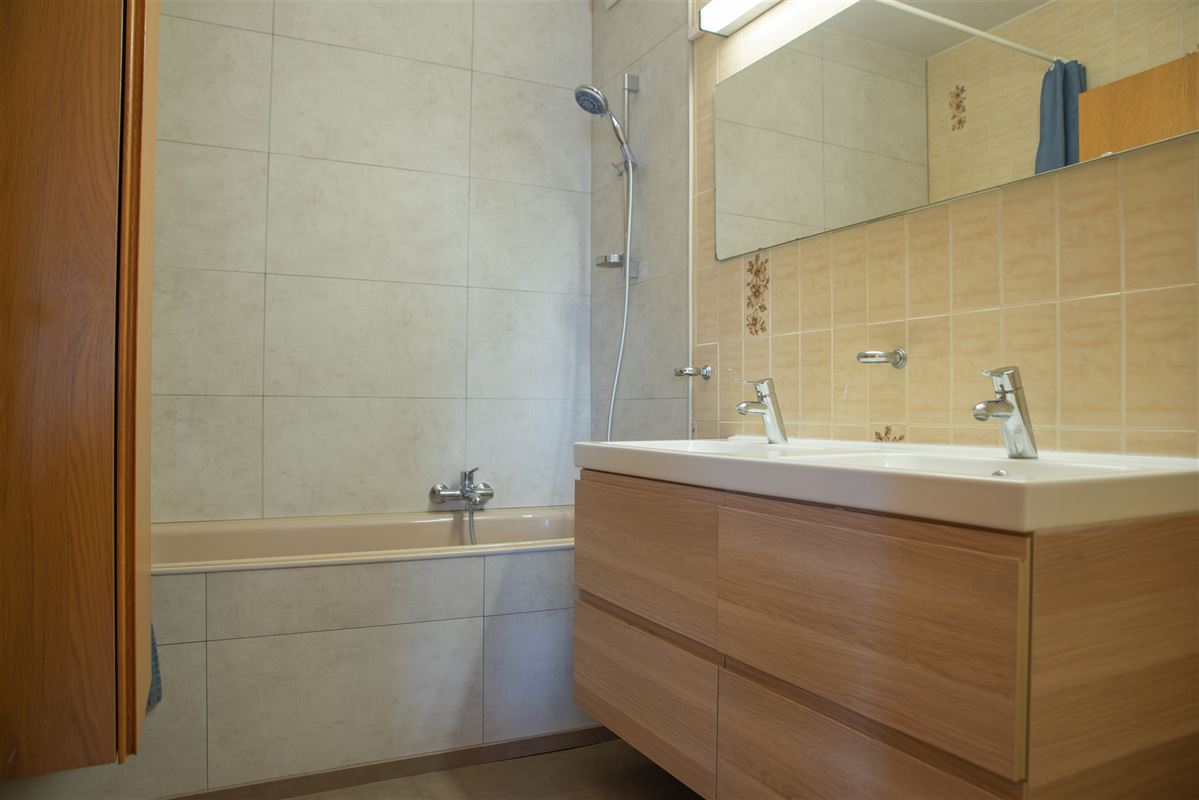 Apartment for sale in Aartselaar with 3 bedrooms - photo 3