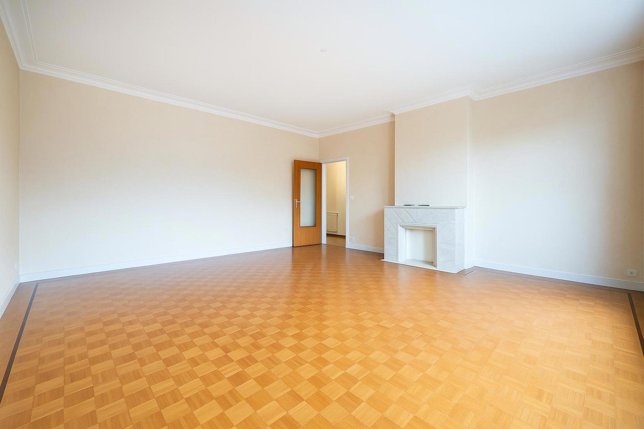 Apartment for sale in Laeken with 2 bedrooms - photo 3