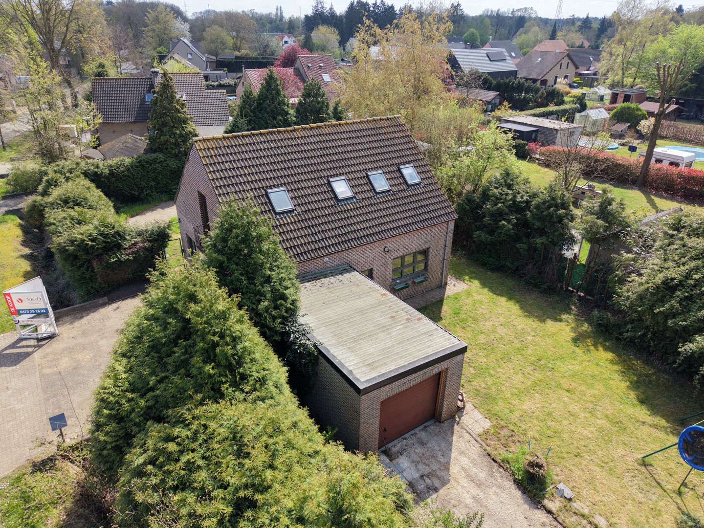 Op te frissen woning met veel potentieel - foto 4