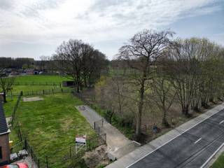 Prachtige bouwgrond te koop in Westerlo (Tongerlo)!<br /><br />Deze aantrekkelijke open bebouwing is landelijk gelegen en heeft een oppervlakte van 8a 49ca. Het perceel bevindt zich in een centrale, doch groene en rustige omgeving, ideaal voor wie comfortabel en aangenaam wil wonen.<br /><br />De ligging is een absolute troef: met een vlotte verbinding naar Herentals, Antwerpen en Hasselt, een snelle bereikbaarheid van de autosnelweg, én toch omgeven door rust en groen. Bovendien bevinden scholen, winkels, sportfaciliteiten en andere voorzieningen zich op fietsafstand.<br /><br />Belangrijkste kenmerken:<br /><br />Geschikt voor open bebouwing<br /><br />Perceeloppervlakte: 8a 49ca<br /><br />Minimale bouwbreedte: ca. 7 m<br /><br />Minimale bouwdiepte gelijkvloers: 9m<br /><br />Diepte grond: 50 m<br /><br />Vergunde verkaveling<br /><br />Een ideale bouwgrond voor wie rustig wil wonen zonder in te boeten aan bereikbaarheid en comfort.<br /><br />Woongebied – Vergunning verleend – verkavelingsvergunning – Geen dagvaarding – Geen voorkooprecht<br /><br />Bel ons op 014/95.37.50 of mail naar secretariaat@degroot-celen.be