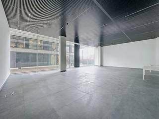 Bel espace de bureau contemporain à louer situé dans le parc d'affaires de Waregem. Le bureau est situé au rez-de-chaussée et dispose d'une...