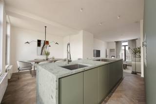 Welkom op het Zuid, de meest begeerde buurt van Antwerpen. Hier leef je in het hartje van onze Stad. Omringd door gezellige cafés en...