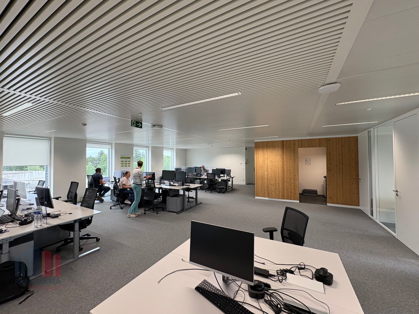 262 m² instapklare kantoorruimte met visibiliteit van de E40 - foto 3