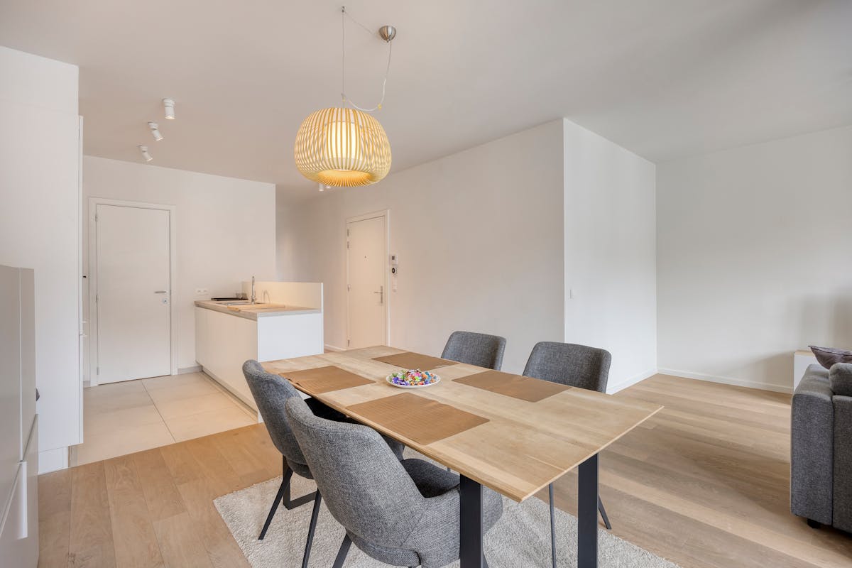 Recent appartement met twee slaapkamers en terras te koop in Berchem - foto 5