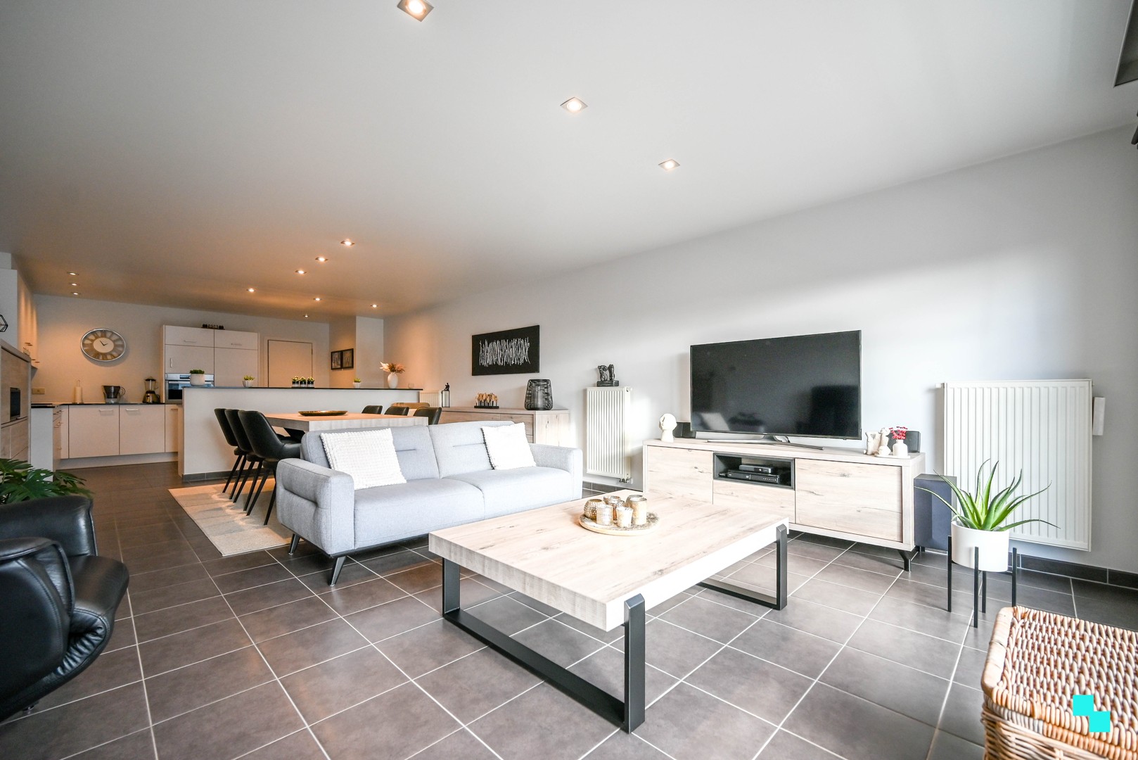 Riant, instapklaar appartement te Kortrijk - foto 1