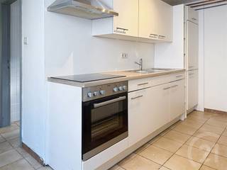 Leuke woning te koop op een perceel van 1 are 50 in het centrum van Ramsel!Deze gezellige woning heeft op het gelijkvloers een leefruimte (opgedeeld...