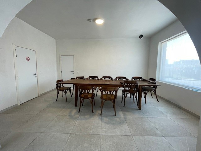 Uiterst ruime (>300m² bewoonbaar) gezinswoning met 6 slaapkamers &amp; garage - foto 3