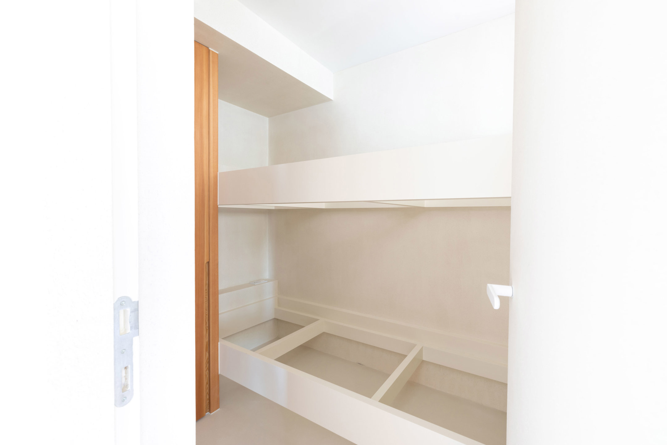 Gerenoveerd luxe appartement aan de zeedijk te Knokke-Heist - foto 5