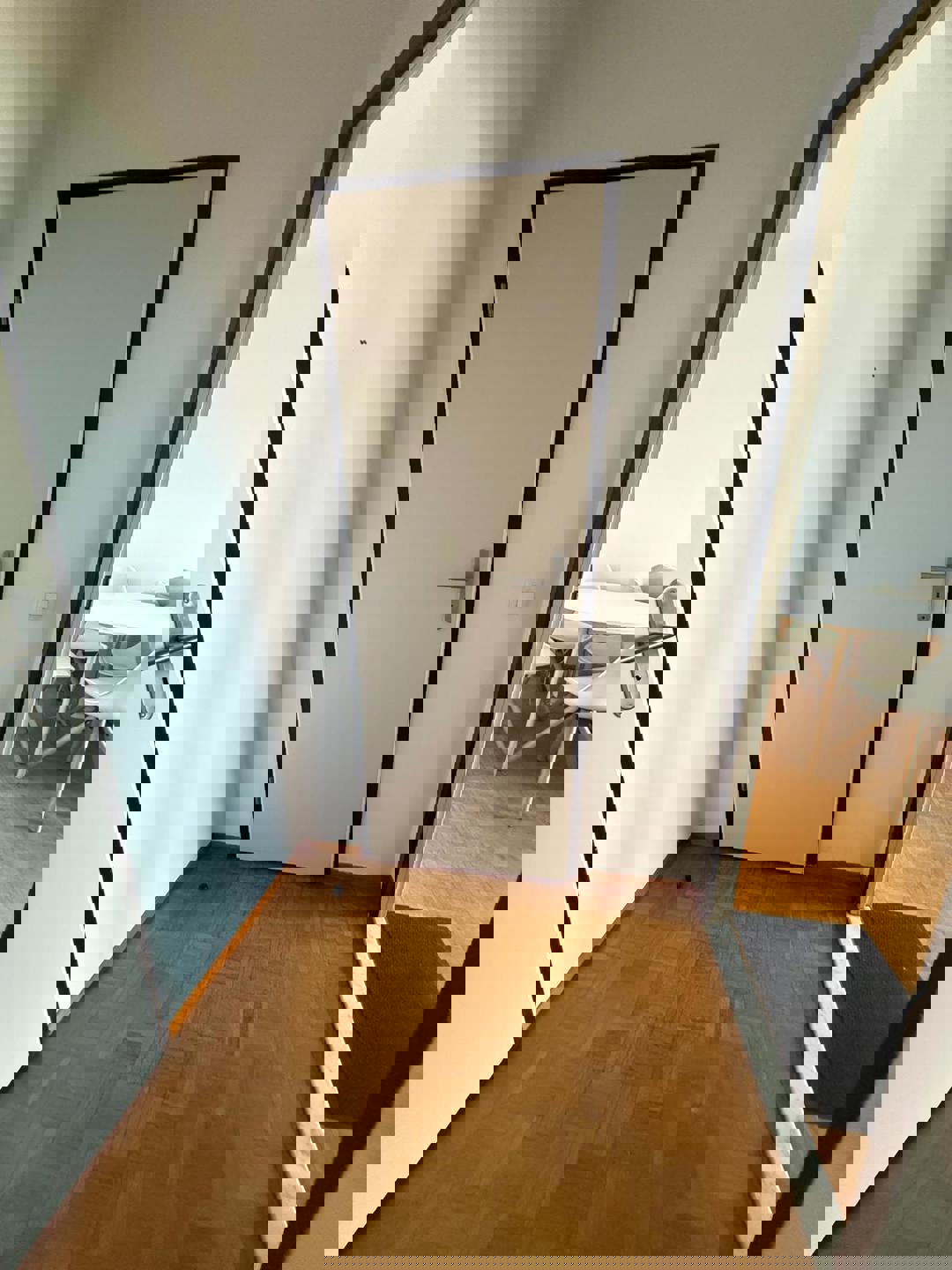 Gemeubelde studio met panoramisch uitzicht vanuit terras - foto 5