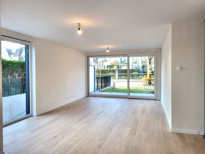 Spacious 2-bedroom flat - photo 4