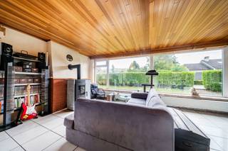 Contact : Sabrina - 071 15 87 87 - charleroi@weinvest.beSituée dans un quartier résidentiel prisé et d’un calme absolu, cette superbe villa de...