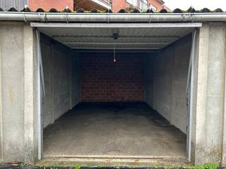 Garagebox te huur in centrum Haacht – Onmiddelijk beschikbaar.€95/maand, betaling per 6 maanden of per jaar.Eenmalige admin. kost: €100.Huurwaarborg:...
