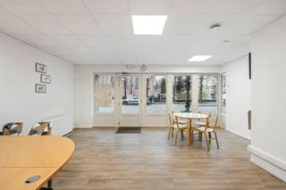 TOPLOCATIE VOOR JOUW ZAAK OF KANTOOR IN CENTRUM MARIA-TER-HEIDE (BRASSCHAAT)!Ben je op zoek naar de ideale plek om jouw kantoor, praktijk of winkel...