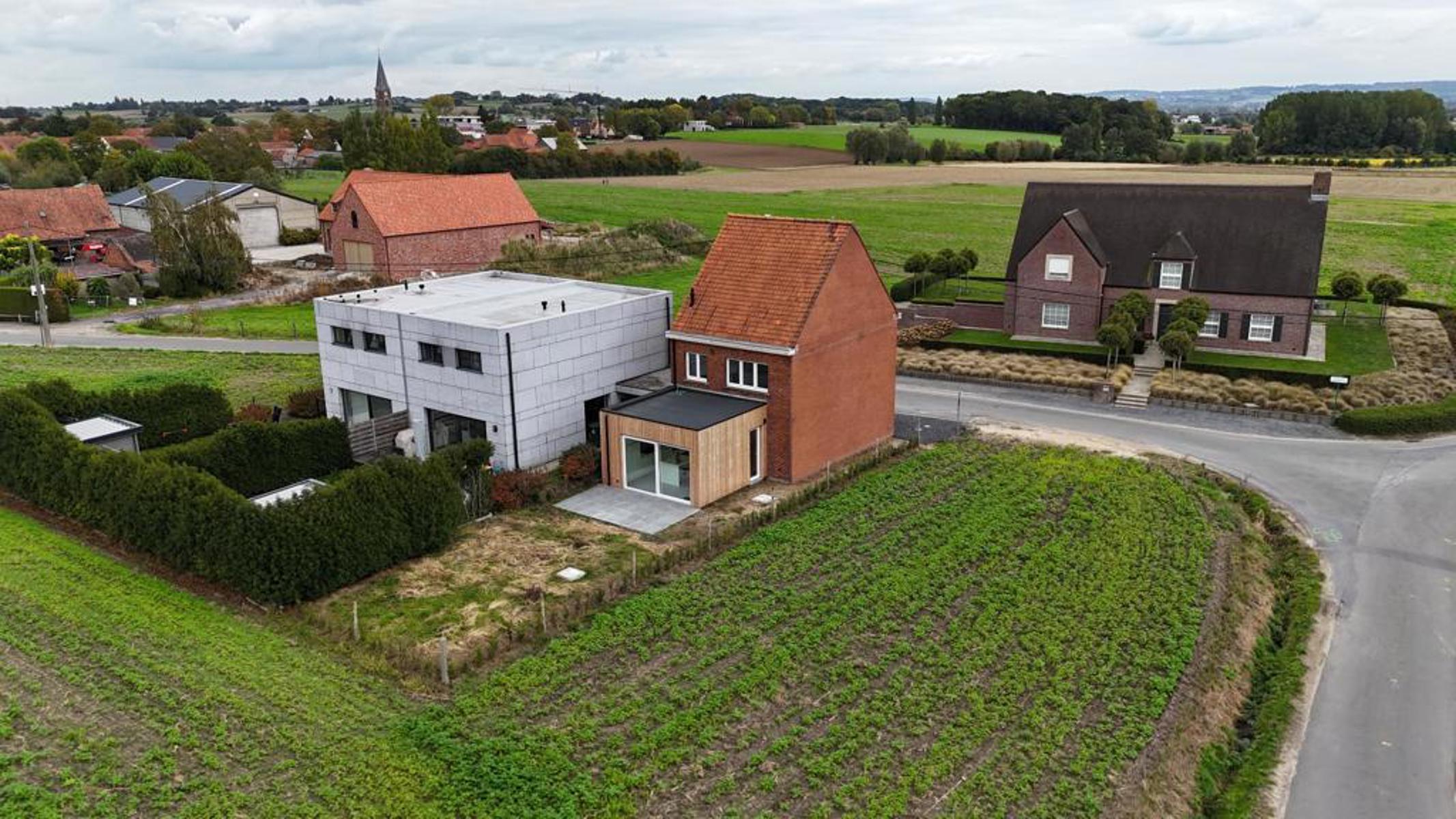 Gerenoveerde woning met 3 slpks en tuin met verzicht - foto 3