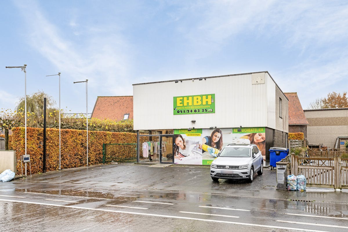 Commercial property for sale of approx. 260m² in Oostnieuwkerke - photo 1