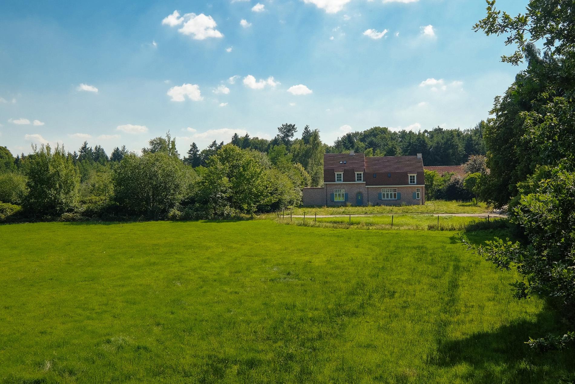 Romantisch landhuis gelegen in prachtig domein van ca. 12 ha te Gierle - foto 2