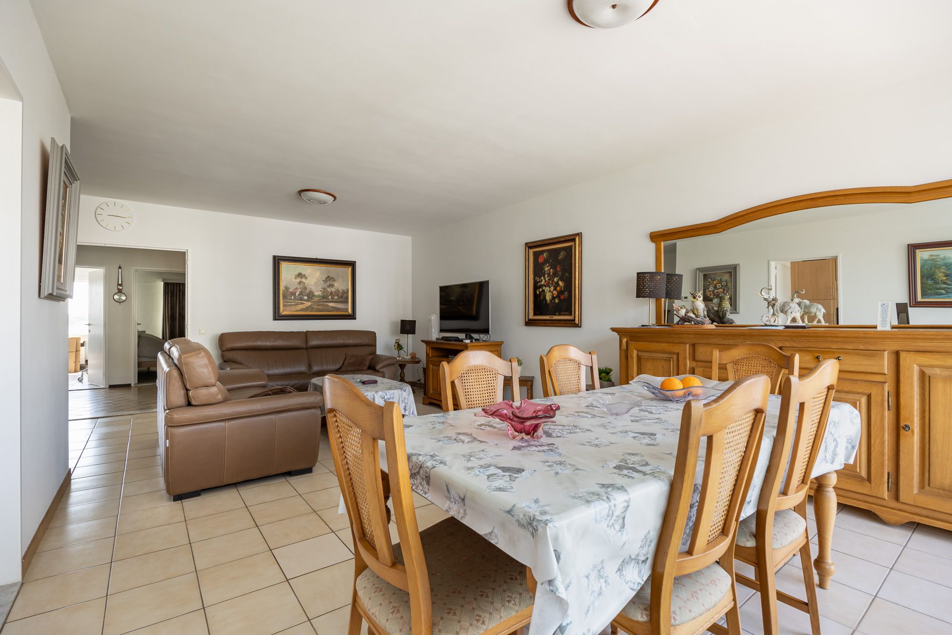 Liichtrijk appartement met 2 slaapkamers & staanplaats - foto 4