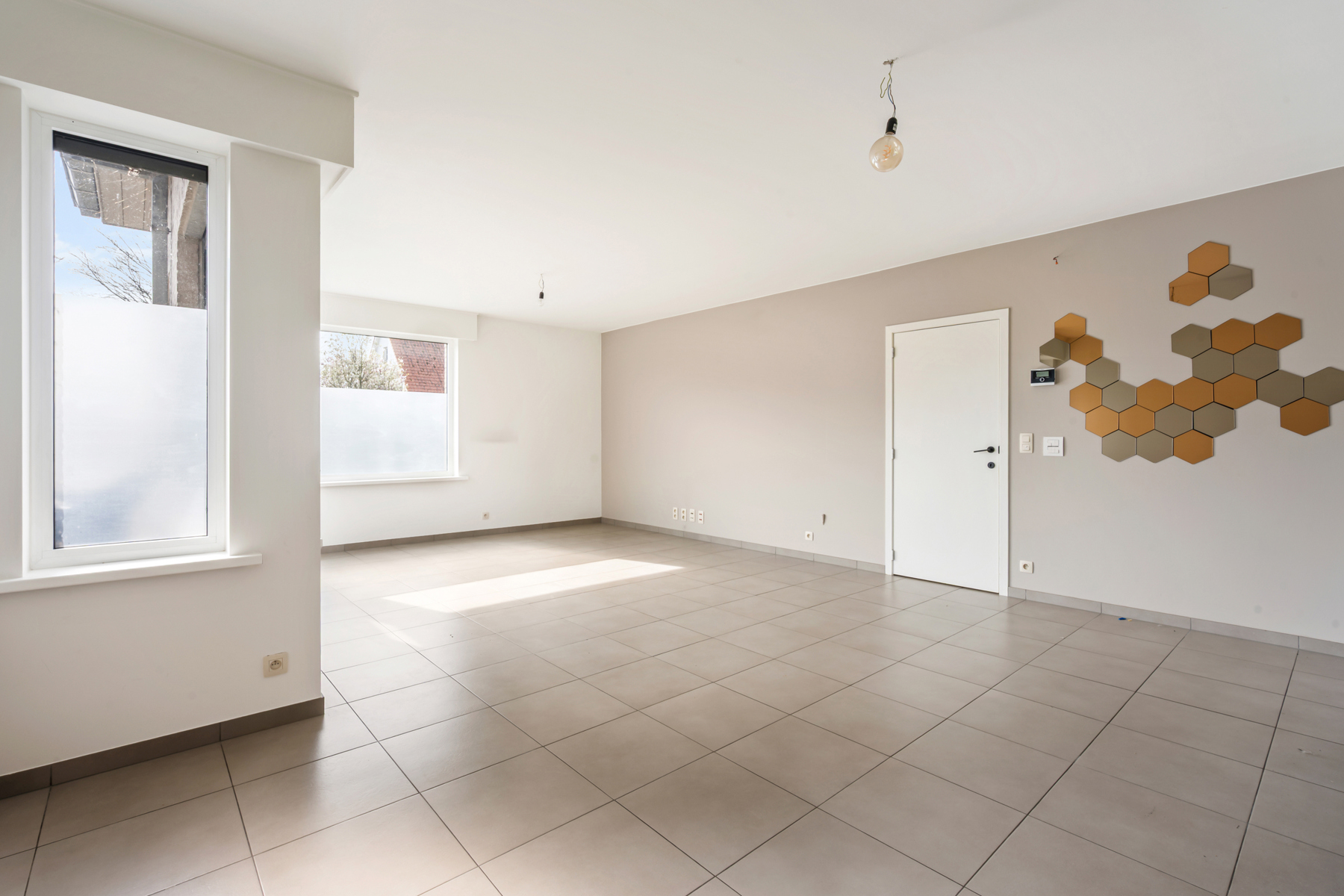 Ruime alleenstaande woning (6 slpks) met garage en tuin - foto 5