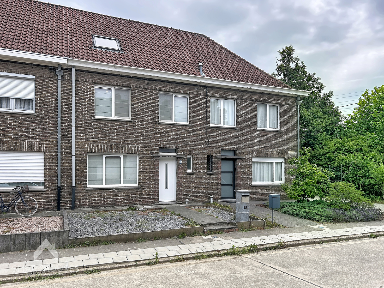 Woning met 4 slaapkamers en tuin met uitweg - foto 2