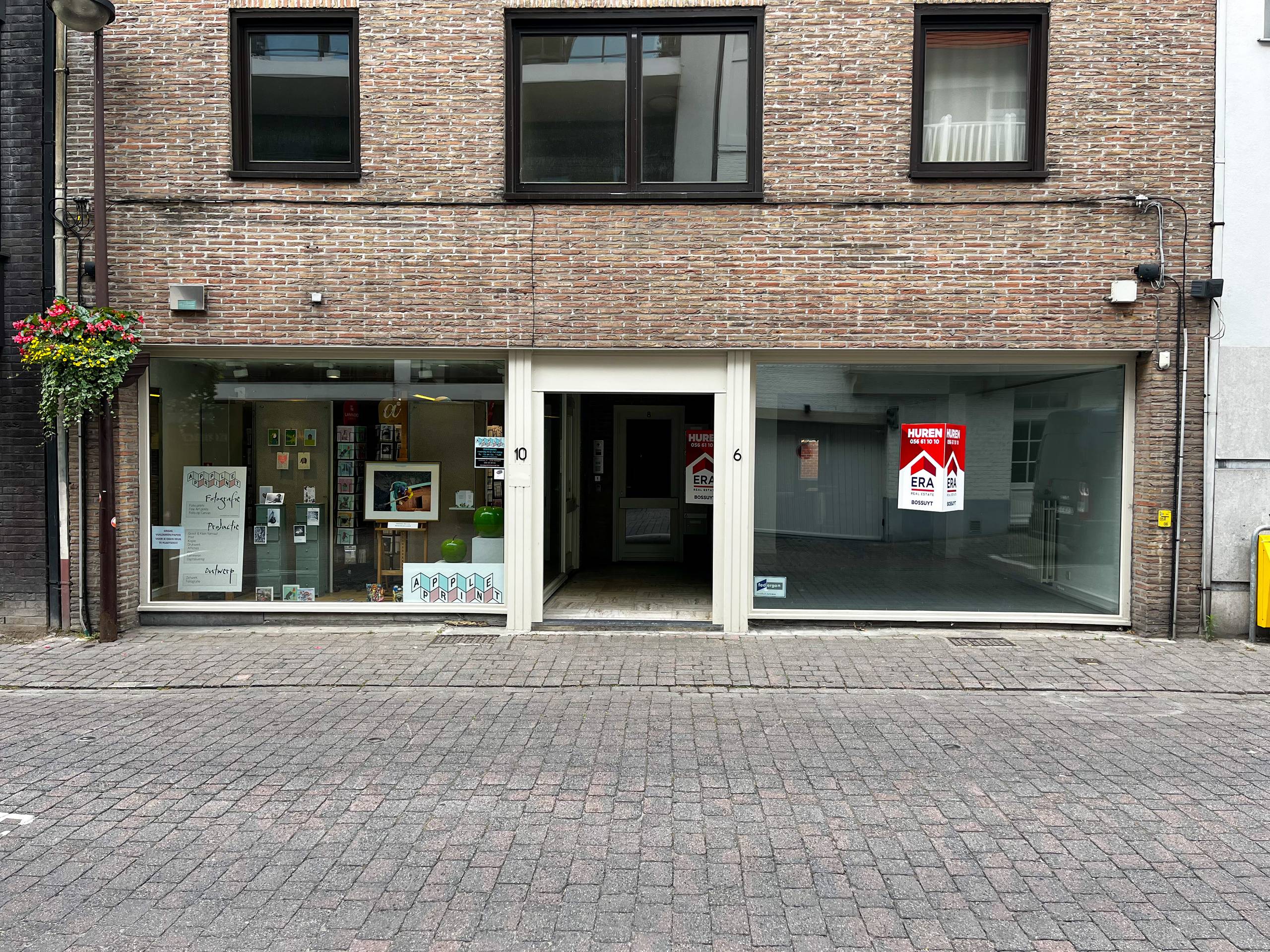 Centraal gelegen handelsruimte te huur in Waregem - foto 1